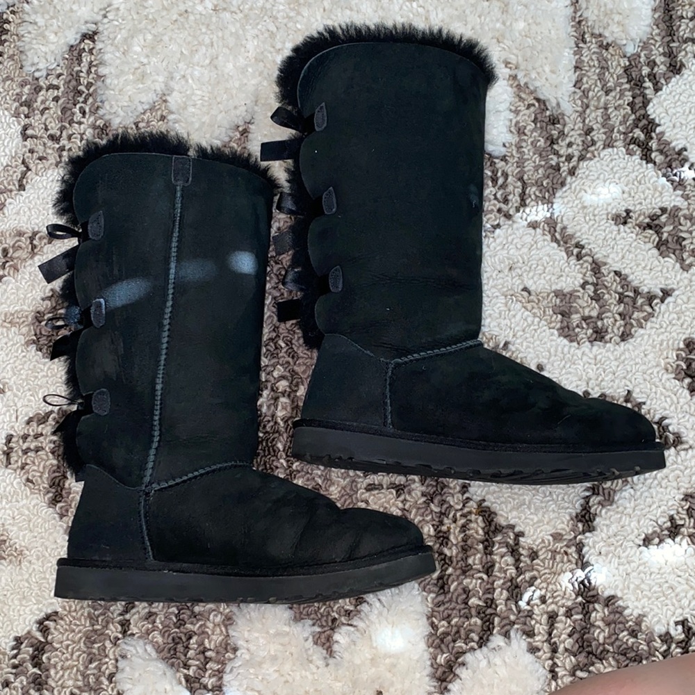 Black ugg boots with bow